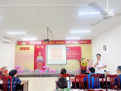 Trường THCS-THPT Chu Văn An tổ chức buổi học chính trị đầu năm cho CB, GV nhà trường