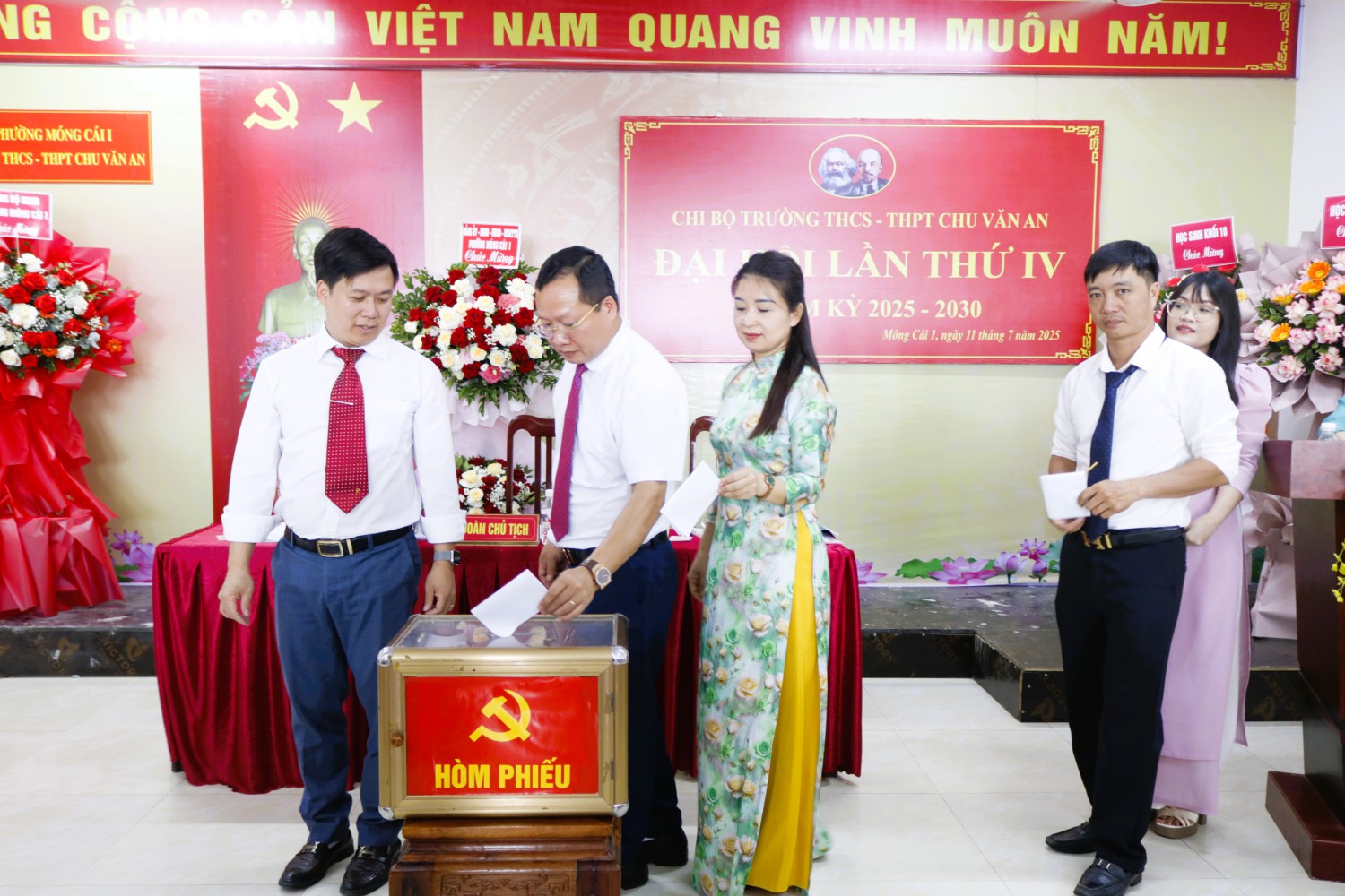 Đại hội Chi bộ Trường THCS- THPT Chu Văn An nhiệm kỳ 2025 – 2030